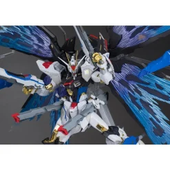 METAL BUILD : STRIKE FREEDOM + WING OF LIGHT