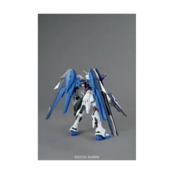 MG 1/100 FREEDOM GUNDAM VER 2.0