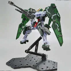 MG 1/100 GUNDAM DYNAMES [CLEAR COLOR]