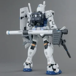 MG 1/100 GUNDAM RX-78-2 VER 3.0 (GUNDAM BASE COLOR)