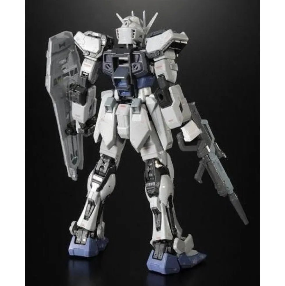 RG 1/144 GAT-X105 STRIKE GUNDAM (DEACTIVE MODE)